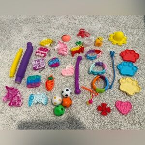 Multiple fidget toys